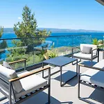 Iponi Villa *