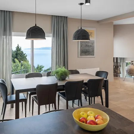 Iponi Villa *