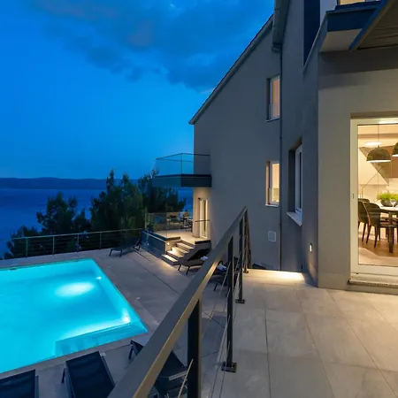 Iponi 빌라 미미체