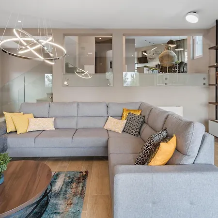 Iponi 빌라 미미체